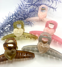 Load image into Gallery viewer, Heart Hair Claws