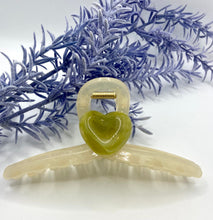 Load image into Gallery viewer, Heart Hair Claws