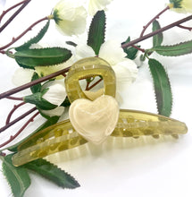 Load image into Gallery viewer, Heart Hair Claws