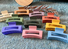 Load image into Gallery viewer, Classic Hair Claws