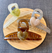 Load image into Gallery viewer, Heart Hair Claws