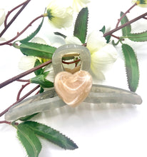 Load image into Gallery viewer, Heart Hair Claws