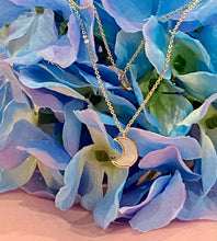 Load image into Gallery viewer, Sora Necklace

