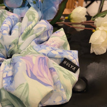 Load image into Gallery viewer, Hydrangea
