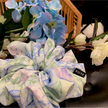 Load image into Gallery viewer, Hydrangea
